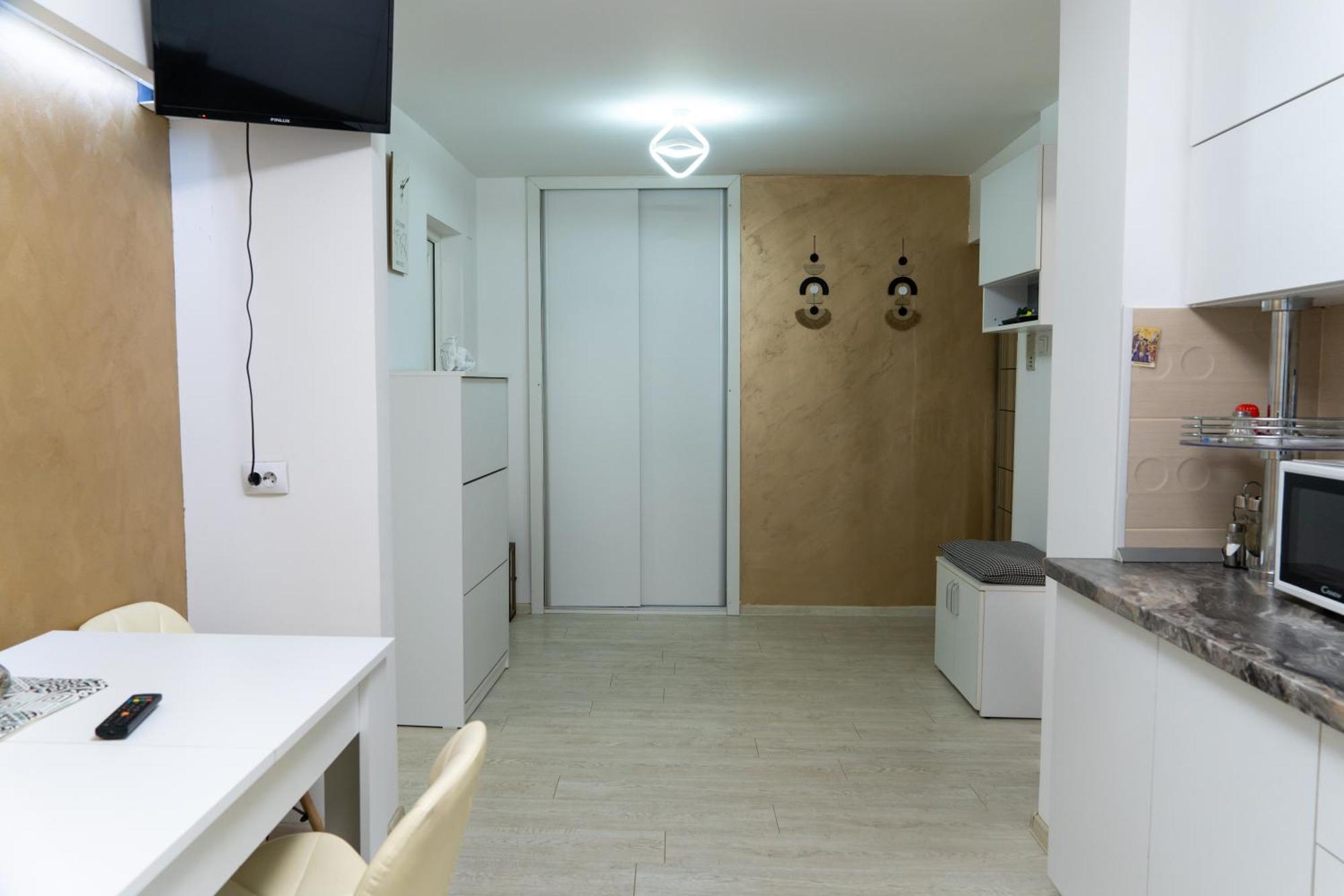 Lucas Apartment